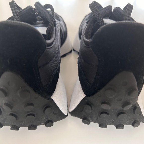 New Balance Women's Athletic Shoes 327 in size 7.5 - Picture 3 of 9